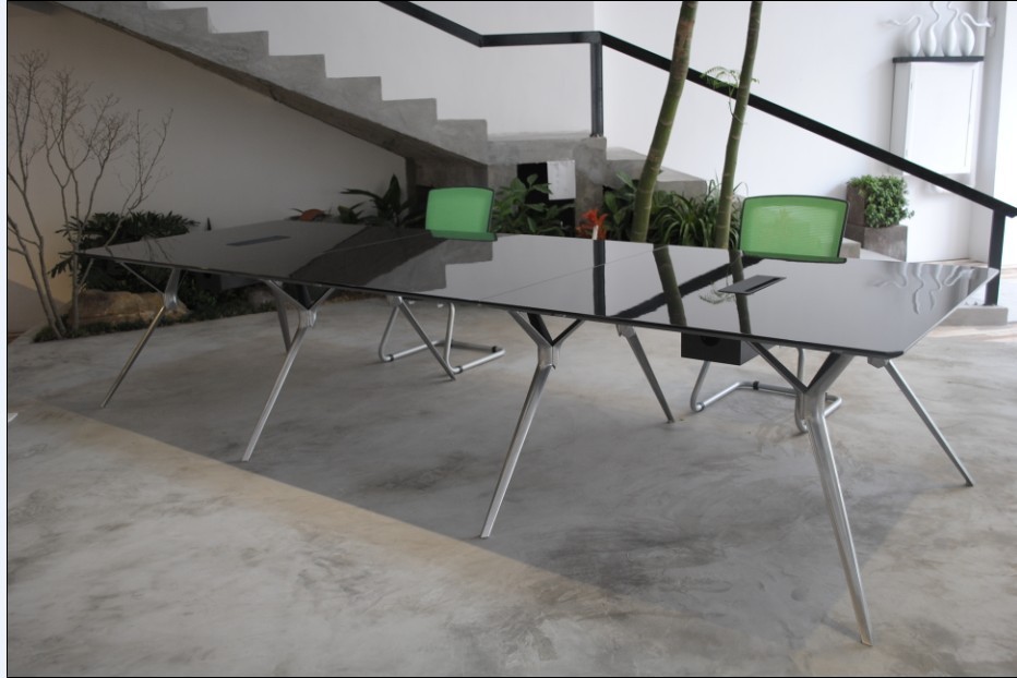 簡約時(shí)尚的辦公室環(huán)境